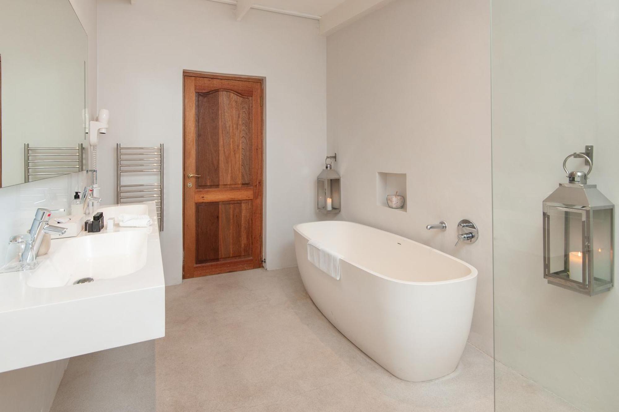 Suite met Open Haard en Houtgestookte Hot Tub