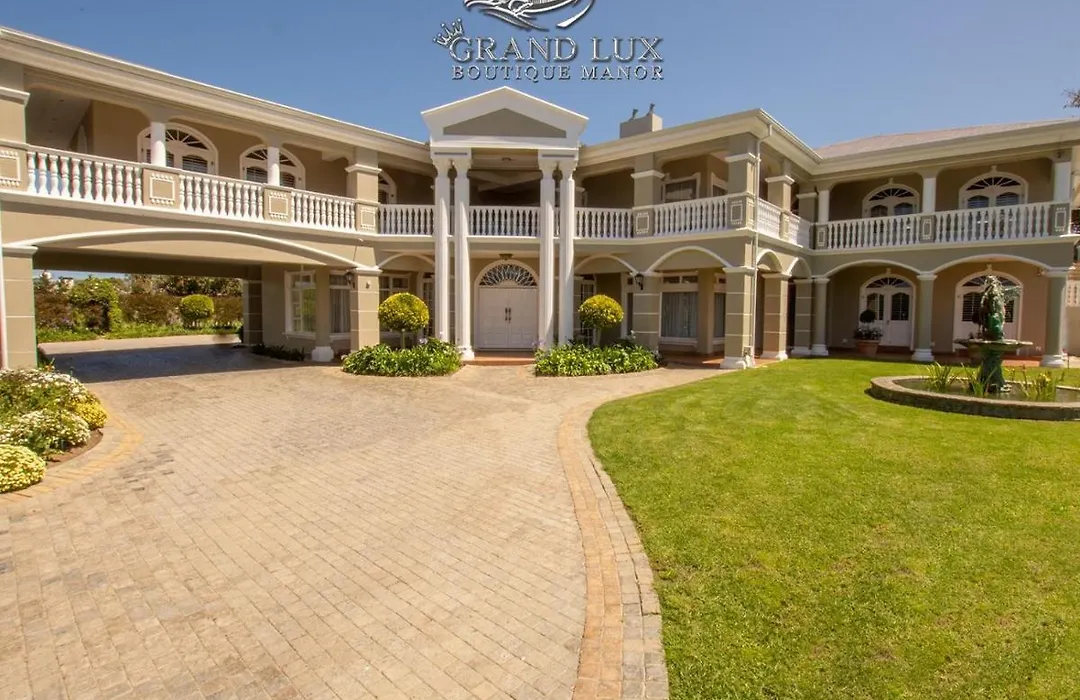 Grand Lux Boutique Manor-1